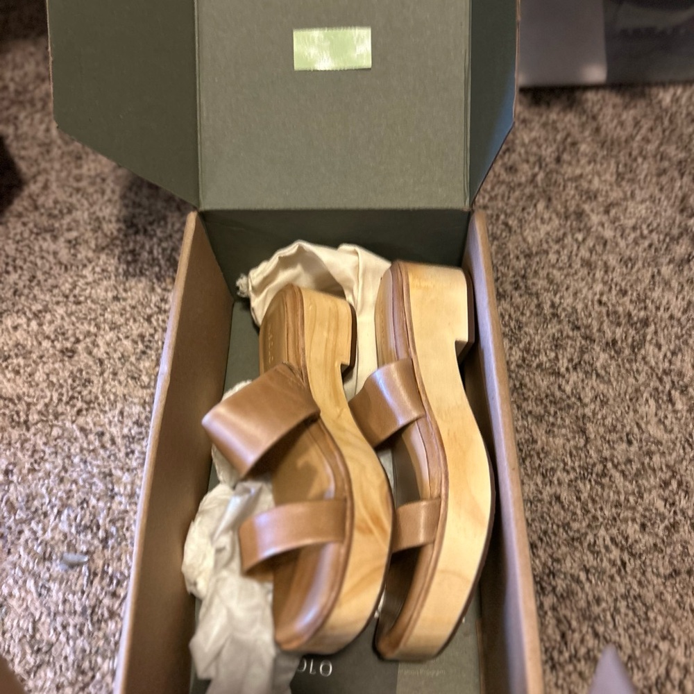 Nisolo Tan Mules Comfortable and Stylish